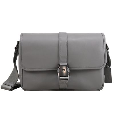 COACH LEAGUE 金屬搭扣LOGO滑面皮革翻蓋式郵差包(灰)