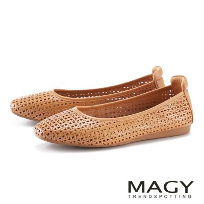 MAGY 全真皮透氣簍空舒適平底鞋 棕色