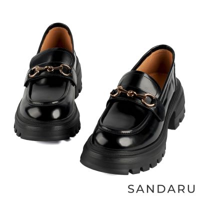 山打努SANDARU-樂福鞋 經典馬銜扣厚底樂福鞋-黑鏡面