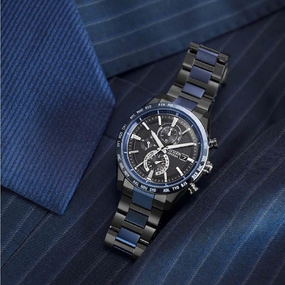 CITIZEN星辰 GENT S AT8187-75E 湛藍星空限定款電波對時鈦金屬婉錶 / 黑 42mm