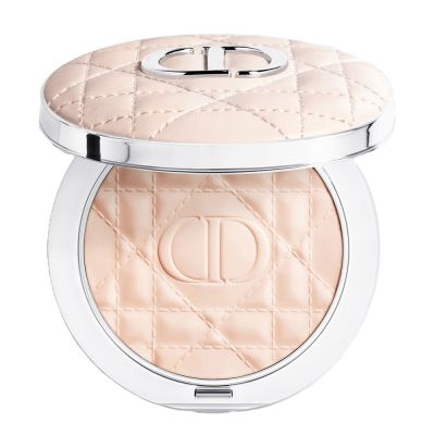Christian Dior 迪奧 超完美柔霧蜜粉餅，專為唇部設計，提供輕盈柔霧妝效，適合各種膚質。來自義大利製造，平行輸入貨源，保質期為3-5年，請詳見產品包裝標示。