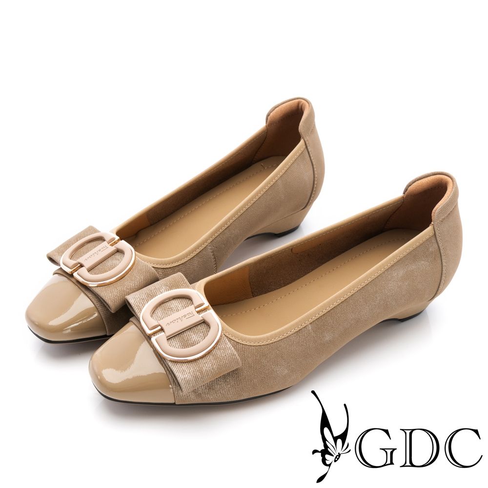 GDC-異材質拼接法式質感微方頭平底鞋-杏