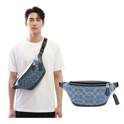 COACH 淺丹寧藍C LOGO緹花織布拼接皮革寬弧形男士腰包