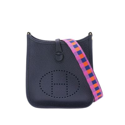 二手品 Hermes 愛馬仕 Mini Evelyne 牛皮格紋背帶金扣斜背包(U刻/藍)