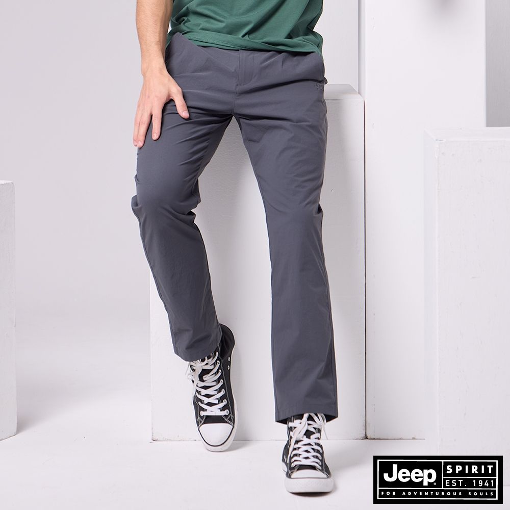 JEEP  男裝 輕量彈性舒適休閒長褲-灰藍色