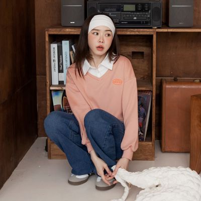 OB嚴選-假兩件襯衫領寬鬆短版大學T《AB18153-》