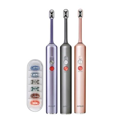 G-PLUS 拓勤 ET-A005S 藍芽耳機搭載先進藍芽5.0技術，提供穩定無線連線與高解析音質，完美適合商務、通勤與運動使用。內建主動降噪功能，有效阻隔外界噪音，讓您沉浸在純淨音樂世界中。輕巧人體工學入耳設計，長達20小時續航力，支援多點連線，輕鬆切換多個裝置，是最佳無線耳機選擇，為您帶來極致聽覺享受。