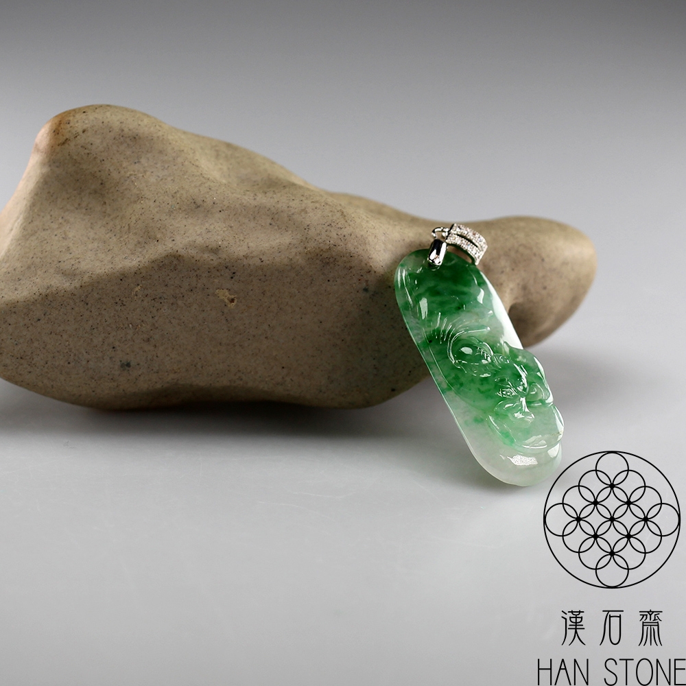 漢石齋】天然A貨冰種飄綠花翡翠財富有魚玉佩吊墜(17*38*6mm) | 漢石齋