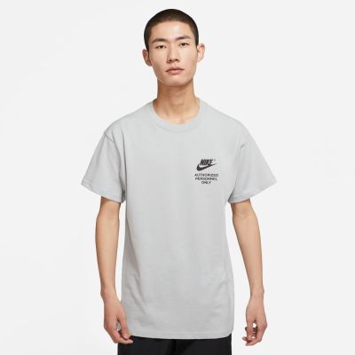 NIKE 耐吉 短袖上衣 男 寬鬆 落肩 高磅數 AS M NSW AUTHRZD PERSONNEL TE 灰 DM6428-077