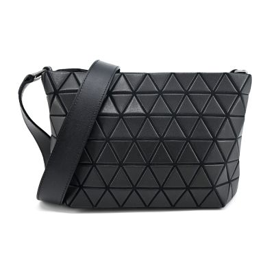 ISSEY MIYAKE 三宅一生 BAOBAO CRYSTAL MATTE 單肩包-黑