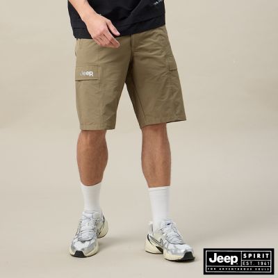 JEEP 男裝 品牌LOGO彈性尼龍休閒短褲-卡其色