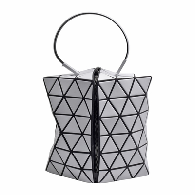 ISSEY MIYAKE 三宅一生BAOBAO幾何方格風箏鼓動手提包(淺灰色)