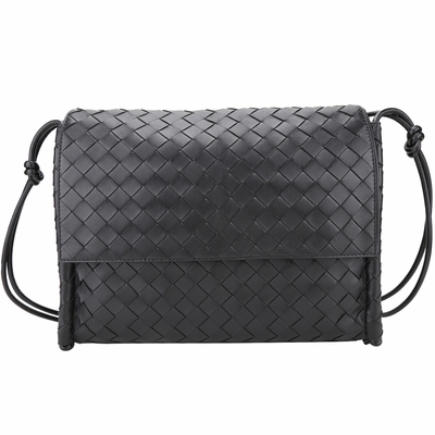 BV BOTTEGA VENETA 寶緹嘉  THE FOLD 小羊皮編織翻蓋皮繩斜背包(黑色)