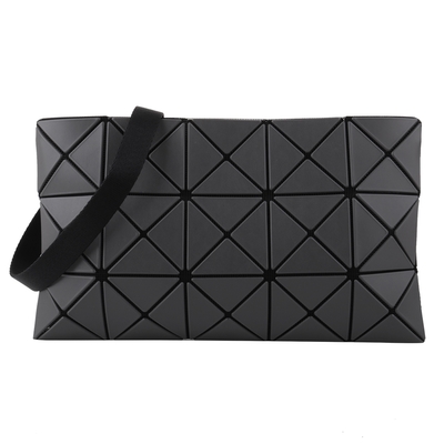 ISSEY MIYAKE  BAOBAO 皮質幾何方格3x5斜背扁包(木炭灰)霧面