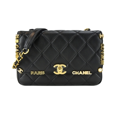 CHANEL香奈兒 CHANEL新款小羊皮珍珠 LOGO飾邊肩背/斜背包(黑色)