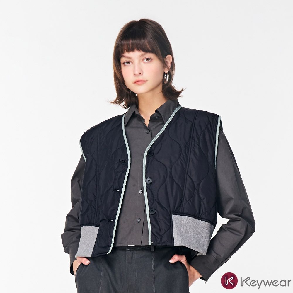 KeyWear奇威名品    菱格紋百搭造型背心(共3色)-黑色