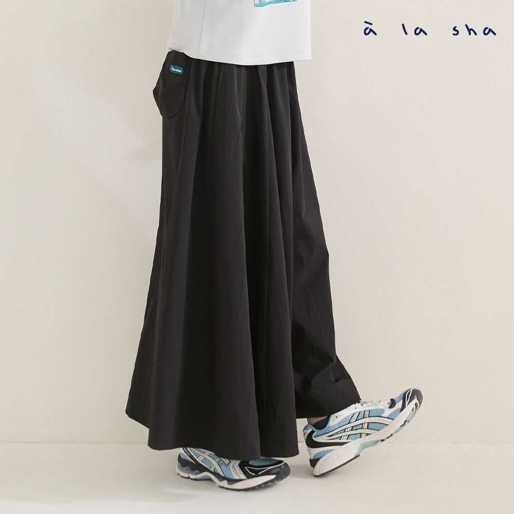 a la sha 運動風寬褲裙 (黑)