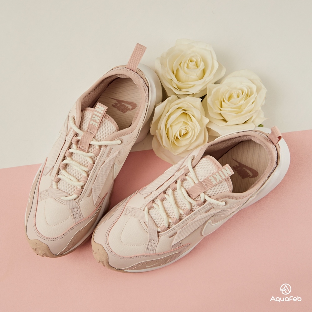 靴 NIKE TC7900 PRM 2 PINK Nike TC 7900 PRM 2 女子运动鞋缓震老爹鞋-NIKE 中文官方网站