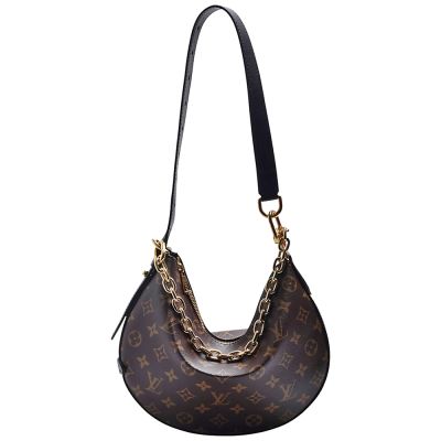 LOUIS VUITTON路易威登 LV  M15056 經典Cookie BB系列Monogram塗層帆布彎月形肩背/手提包(棕色)