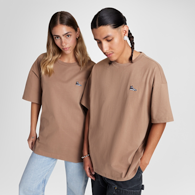 CONVERSE SNEAKER PATCH TEE 短袖上衣 中 棕色-10027239-A08