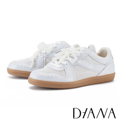 DIANA 復古小網布拼接休閒鞋 白銀
