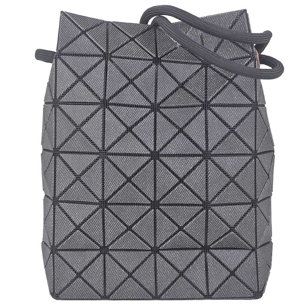 ISSEY MIYAKE 三宅一生 BAOBAO 牛仔黑色三角格6x6拉繩肩背/斜背小型水桶包
