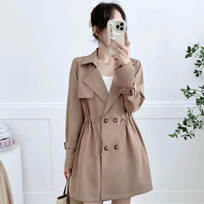 La Belleza素色翻領雙排釦抽繩收腰長袖西裝外套加同色鬆緊腰闊腿短褲兩件式套裝