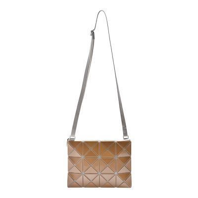 ISSEY MIYAKE 三宅一生 BAOBAO LUCENT FLAP 3X4金屬光澤拉鍊斜背包(赭黃色)