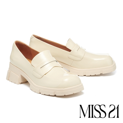 厚底鞋 MISS 21 復古學院風牛漆皮大方頭便仕樂福厚底鞋-米白