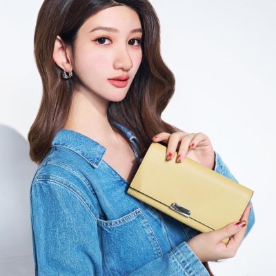 2R 掌紋牛皮 Ivelyn 多格層翻蓋長夾 淡鵝黃