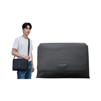 COACH黑色荔枝紋皮革斜背/手拿男包