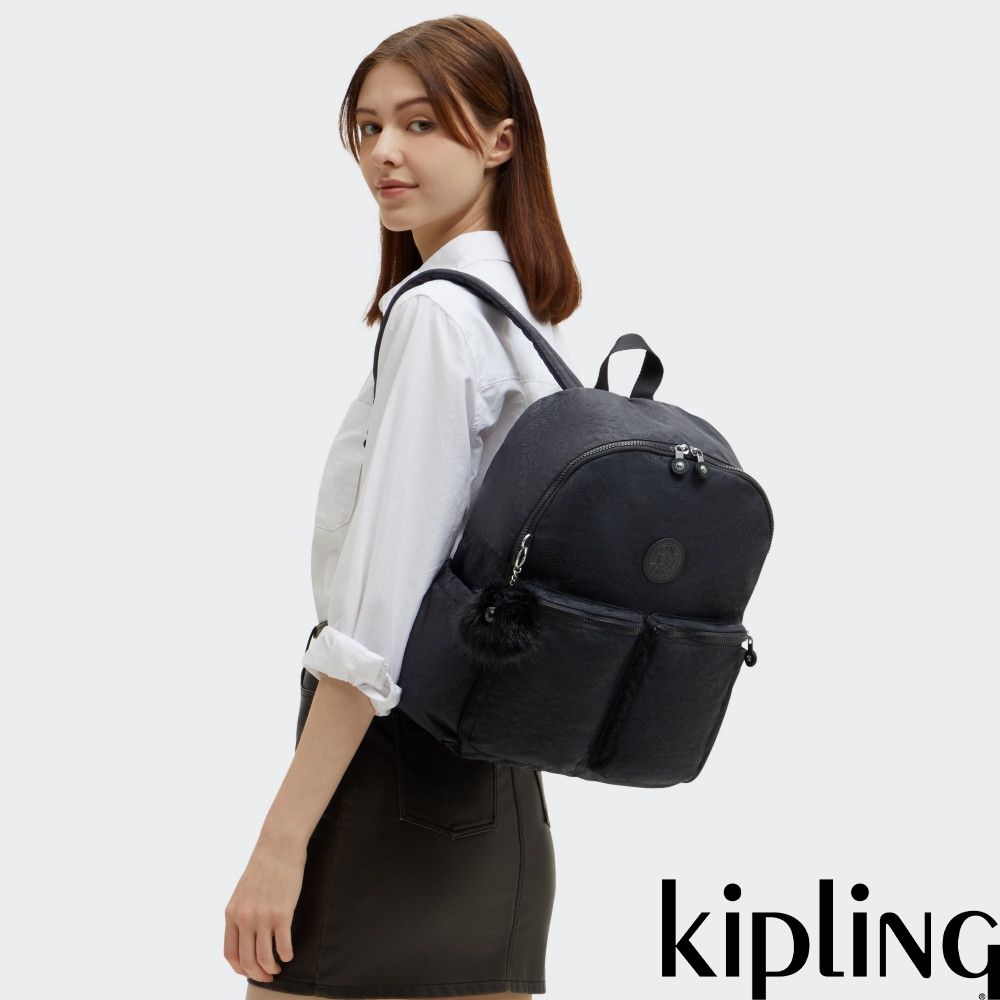 Kipling 墨黑壓印多拉鍊收納後背包-CHARNELL