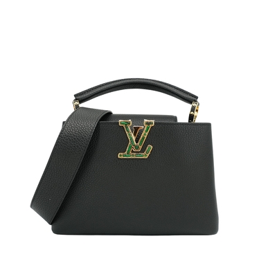 LOUIS VUITTON路易威登 Louis Vuitton LV 路易威登 展示品  Capucines PM 牛皮綠logo內裡手提斜背包(M21258-黑)