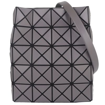ISSEY MIYAKE 三宅一生 BAOBAO 灰色皮質三角格4x5盒形斜背包
