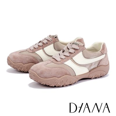 DIANA 復古運動感絨面綁帶平底德訓鞋 粉色