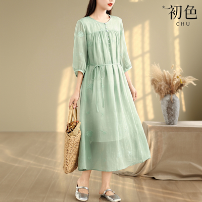 初色 復古度假風氣質顯瘦純色刺繡系帶圓領五分袖中長裙連衣裙連身洋裝-共2色-11849(M-2XL可選)