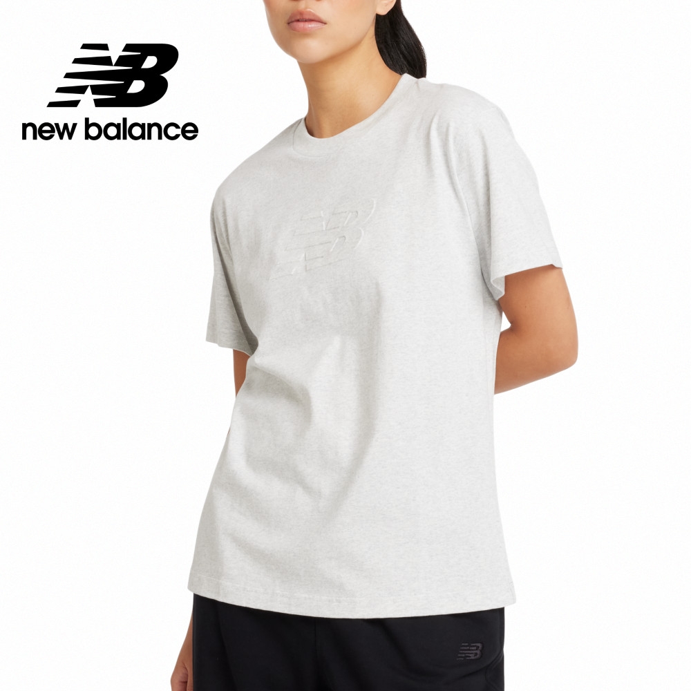 【New Balance】 LOGO寬鬆短袖上衣_女性_淺灰色_WT43531AHH