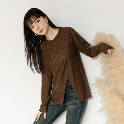 OB嚴選-質感立體紋理前開衩長袖上衣《AB17545-》