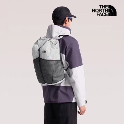 【The North Face 官方旗艦】北面男女款白色耐磨戶外休閒後背包｜8GJEM4I 筆電包/登山包