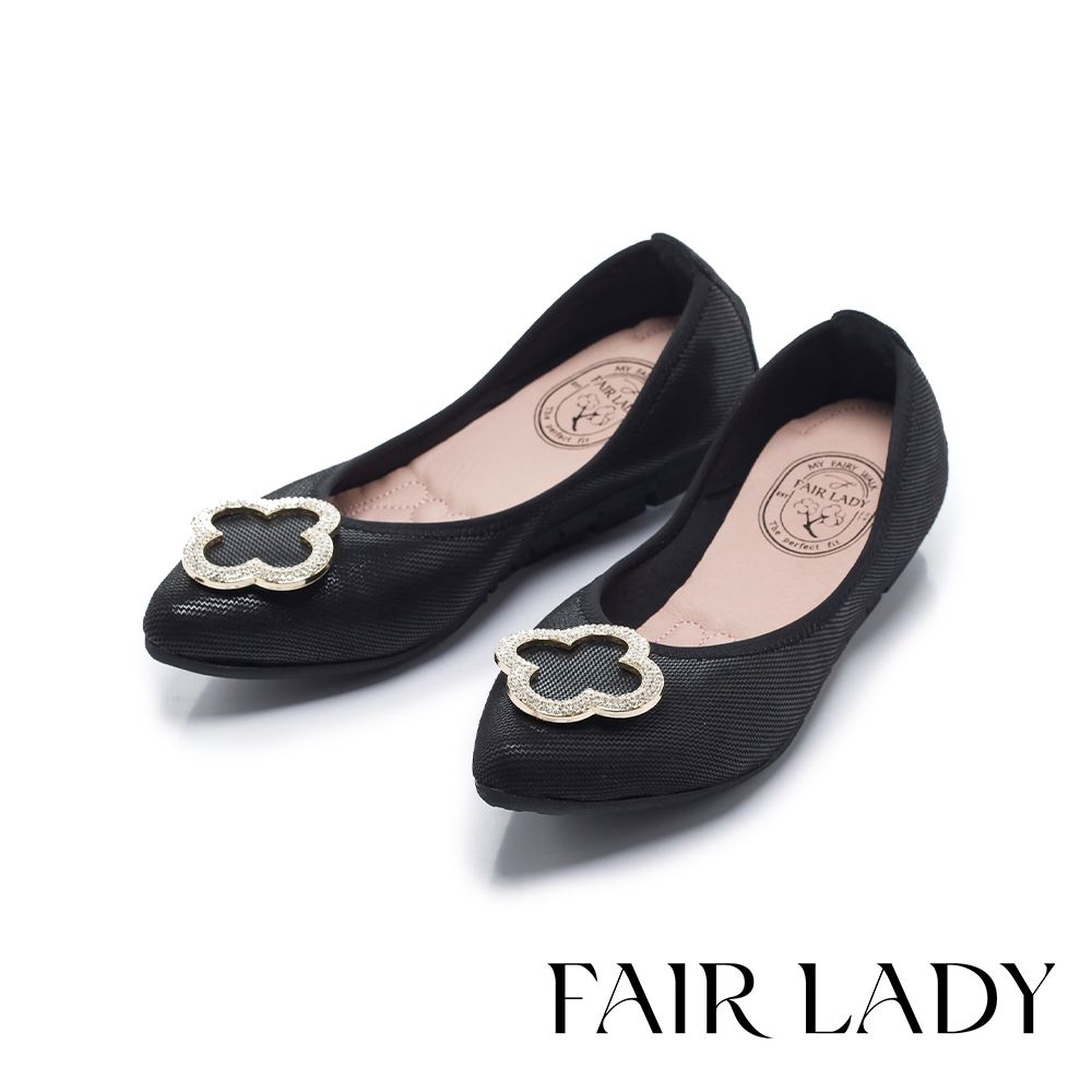 FAIR LADY 我的旅行日記 典雅四葉飾釦尖頭增高平底娃娃鞋 黑 (553235)