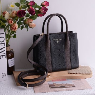 MICHAEL KORS   AUSTIN  金屬LOGO皮革飾邊滿版MK印花手提/斜背兩用包(黑/深咖)