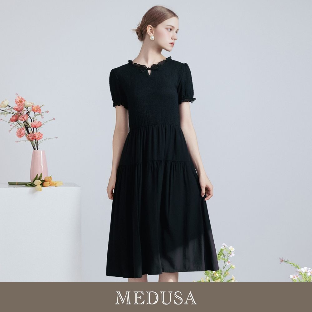 現貨【MEDUSA 曼度莎】優雅抓皺修身純黑長洋裝（M-XL）｜黑色長洋裝 休閒洋裝 修身顯瘦