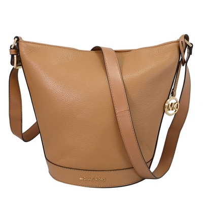 MICHAEL KORS TOWNSEND 荔枝紋皮革斜背水桶包(淺咖)