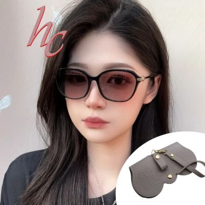 【COACH】亞洲版 時尚太陽眼鏡 HC8332D 500211 56mm 黑框抗UV漸層灰鏡片 公司貨(加贈掛式眼鏡袋)