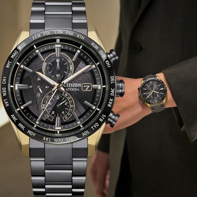 CITIZEN 星辰 LIGHT in BLACK 闇影之光 光動能50週年限量 鈦金屬電波萬年曆手錶 周年慶獻禮 送禮首選 AT8384-58E