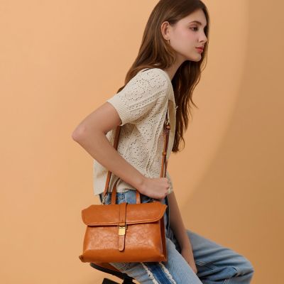 2R 植鞣牛皮 Keli 曲線圓蓋肩背包 焦橙棕