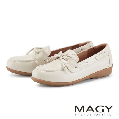 MAGY 經典綁帶牛皮船型休閒樂福鞋 米色