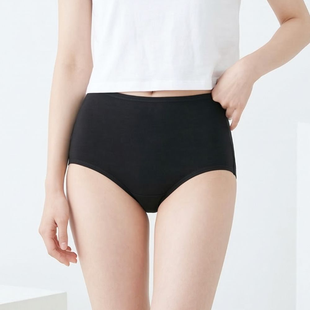【Clany 可蘭霓】純棉長效抗菌中腰內褲 (M-2XL)｜加大尺碼 透氣包臀 2237 百搭黑