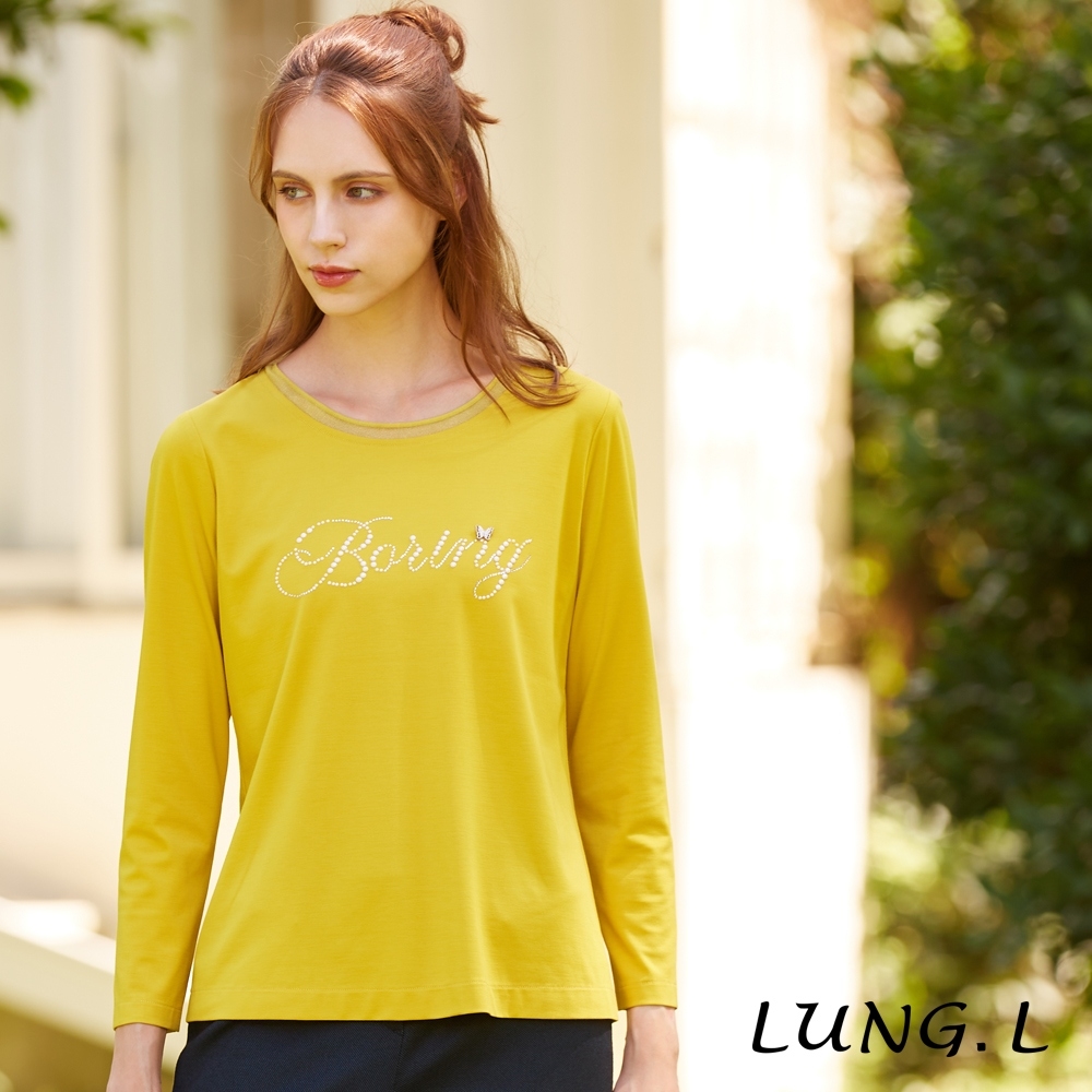 LUNG.L林佳樺 芥末黃胸前英文字母燙鑽長袖女裝上衣LQ90A33