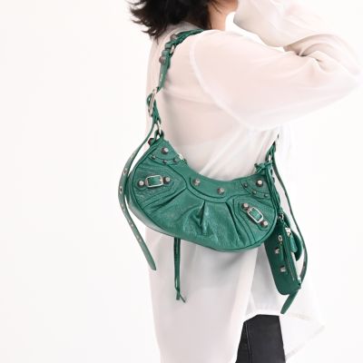 BALENCIAGA巴黎世家 BALENCIAGA 巴黎世家   Le Cagole XS 復古做舊金屬小羊皮拉鍊肩背/斜背包(綠)